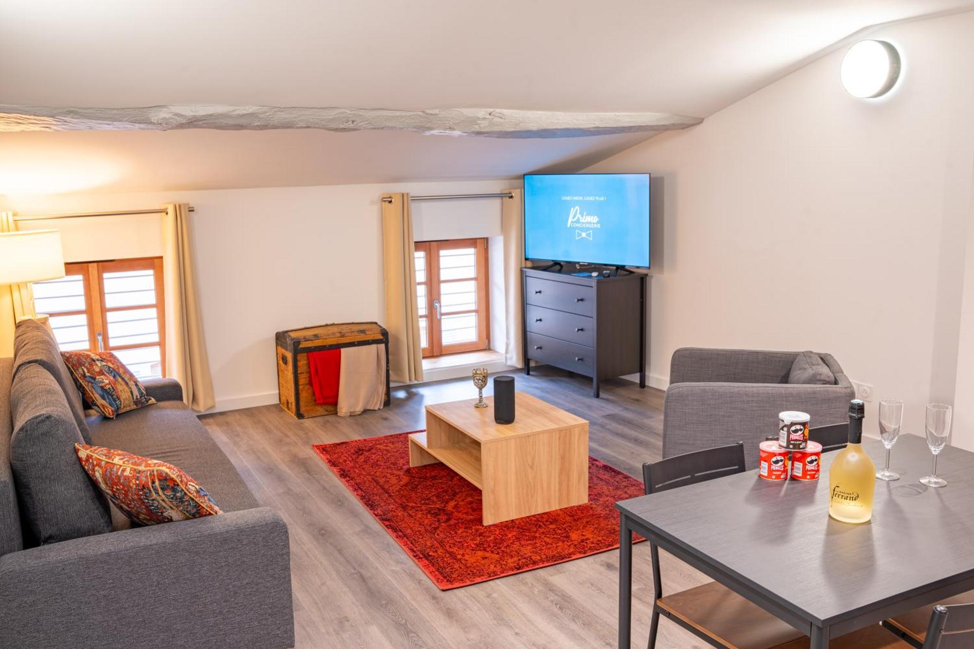 Nuit Defendue - Jacuzzi - Sauna - By Primo C0Nciergerie Tournus Room photo
